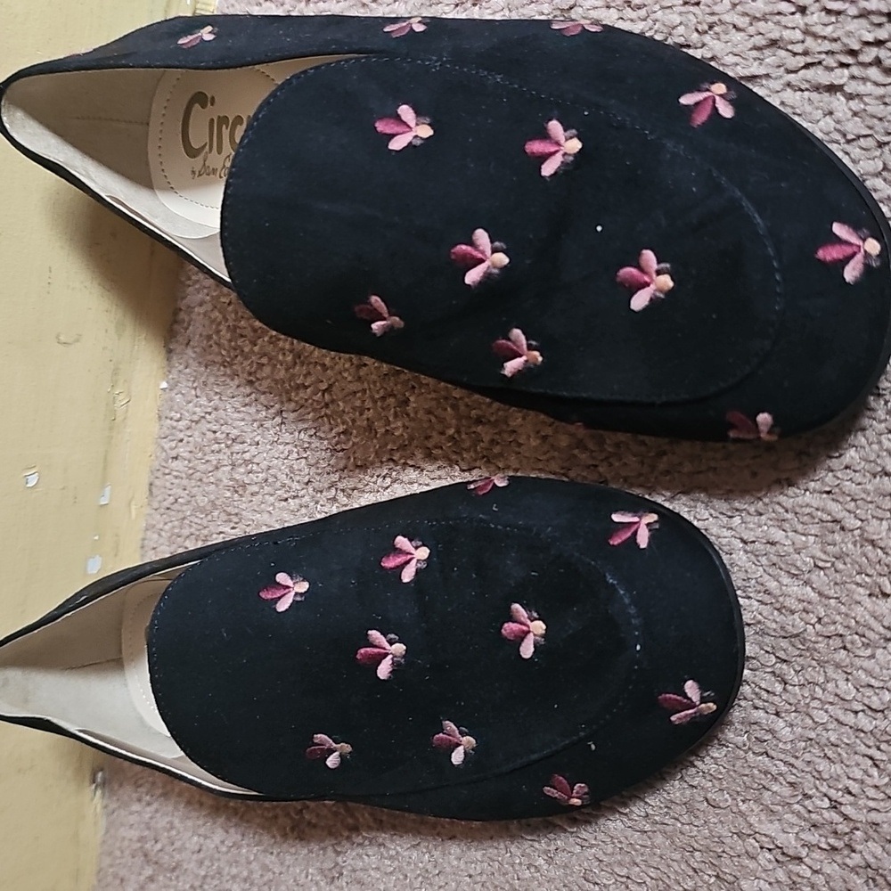 CIRCUS BY SAM EDELMAN black embroidered SLIP-ON loafers SIZE‎ 7..free ship..